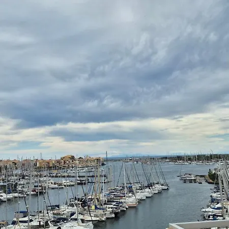 Lejlighed Port Dauphin 92, Mezzanine Climatise, Vue Centre Port *